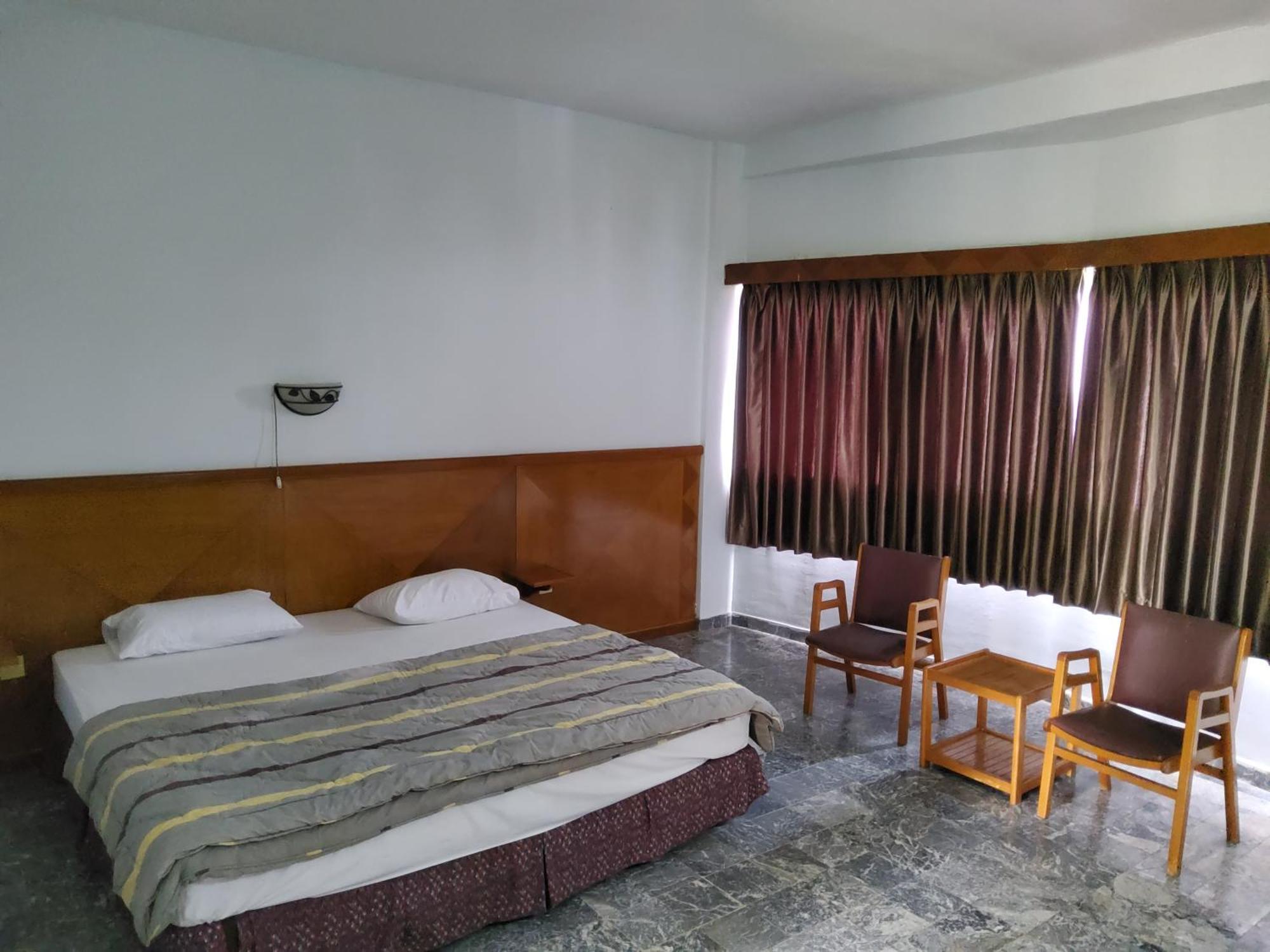 Hotel Kumala Samudra Cikakak Kültér fotó