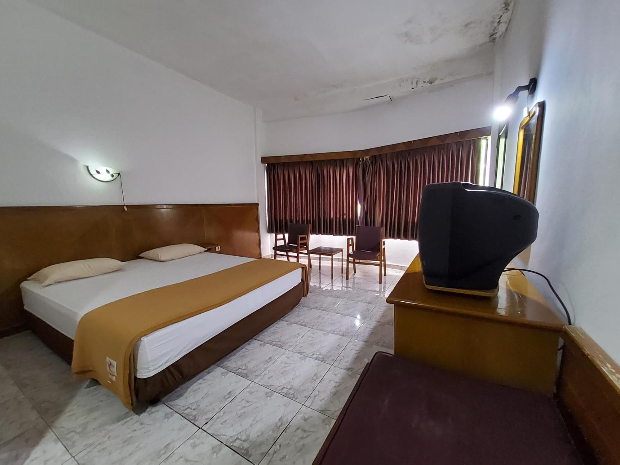 Hotel Kumala Samudra Cikakak Kültér fotó
